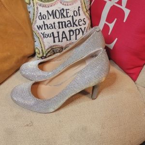Kelly & Katie Silver Sparkly Closed Toe Heels 2.5 inch pumps